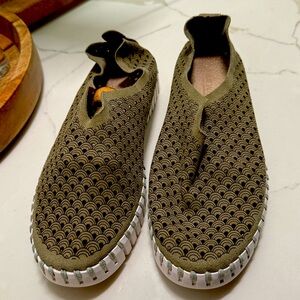 ILSE JACOBSEN Tulip Perforated Slip On Casual Sneaker size 6.5 EU size 37